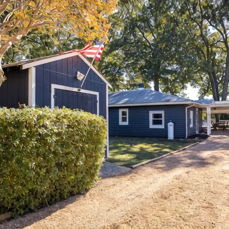 The Little Blue Cottage - Topping : Waterfront!