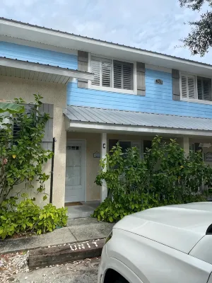 Gorgeous 3/2.5 Townhouse steps from Saint Augustine Beach!