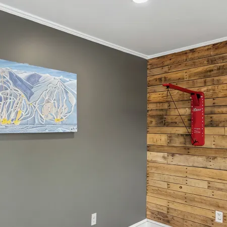 Cozy Private Chalet-Close to Skiing with Hot Tub-Pet Friendly