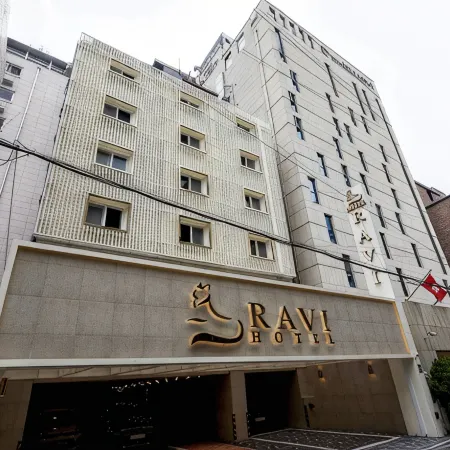 Hotel Ravi Отели рядом с достопримечательностью «Торговый центр Garden 5»
