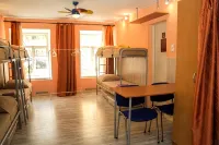 Old Flat Na Zhukovskogo Living Quarters - Хостел