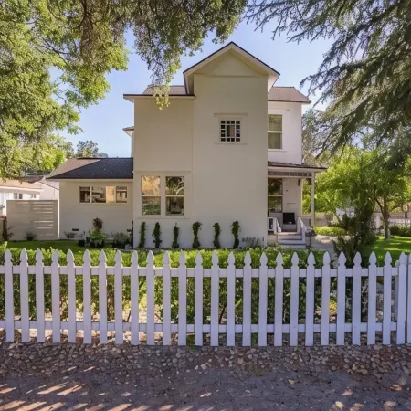 Modern Victorian! Walk Downtown W/Firepit