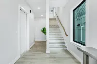 New 3800sf custom home with unobstructed ocean views and private pool - 4-Star
