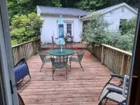 House / hot tub/pet friendly