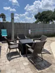 Pool home 1.5 blocks from the river & 10 mins to the beach.