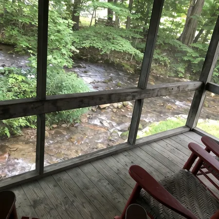 Cabin 3 with beautiful view of Campbell Creek, 2 Bedroom 1 Bath