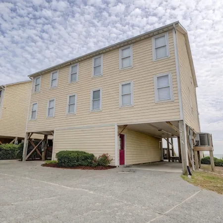 Paradise Found! Fabulous, Flexible, Beach Front Luxury! Hot Tub, Best Location!
