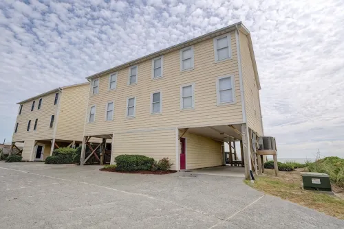 Paradise Found! Fabulous, Flexible, Beach Front Luxury! Hot Tub, Best Location!