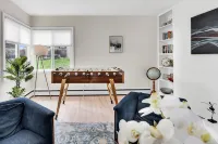 Benelo | Midcentury Modern Single-Level Home, 3 BR - 4つ星
