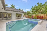 Remodeled Beach Retreat - Heated Pool,  Bikes, Mile to Beach and Atlantic Avenue - مسبح خاص