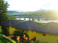 Him Naam Pai Resort Hoteles cerca de Puente Memorial Pai