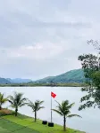 Bamboo Riverside Home - Hostels