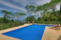 Sea Breeze II Luxury 6 BR Oceanview Estate between Dominical and Manuel Antonio - 游泳池