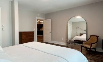 Historic & Modern! Walk to Restaurants, Moccasin Springs + Huge Suite w/ Kitchen