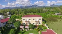 Star View Boutique Resort - parking