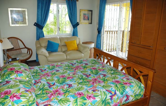 SUMMER SALE Stunning 3 Bed Child Friendly Villa, Private Pool. St James,
