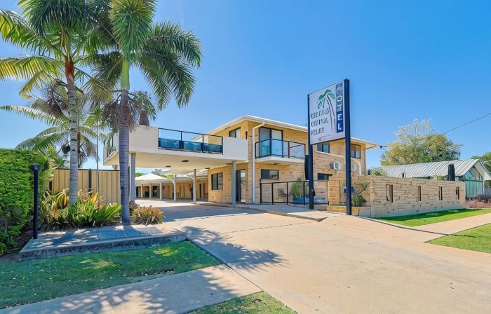 Emerald Central Palms Motel
