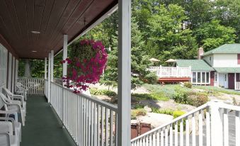 Pinebrook Motel