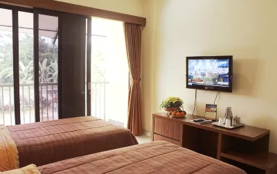 Puncak Raya Hotel Hotel di Leuwimalang