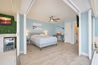 Luxury Villa Alexa NaplesModern Voice Controlled Villa with Salt Water Pool