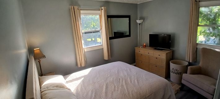 Charming 2-bedroom house, quiet neighborhood, Lansing with WiFi Отели в г. Лансинг