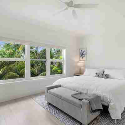 NEW - Oceanfront FL Keys Home w/Pool, Free Dockage, Gameroom, Private Balcony Rooms