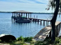 Newly built, charming cozy and quiet river home