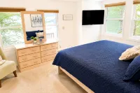 Lakefront, 3 Amazing Decks, Tennis/Pickle Ball, Boat Slip, Hot Tub, Bed Swing - Balkoner