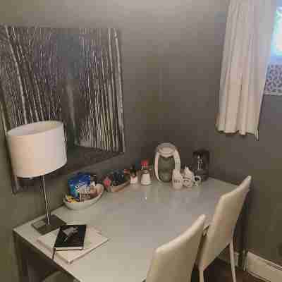 Ultra-clean basement apartment near Montreal airport! Others
