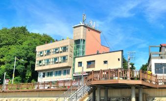 Yeongheungdo Haevichi Pension