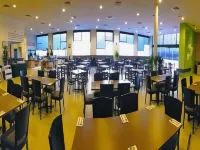 D Hotel Hotele w: Bota