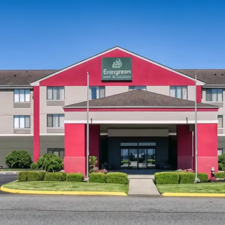 Evergreen Inn & Suites