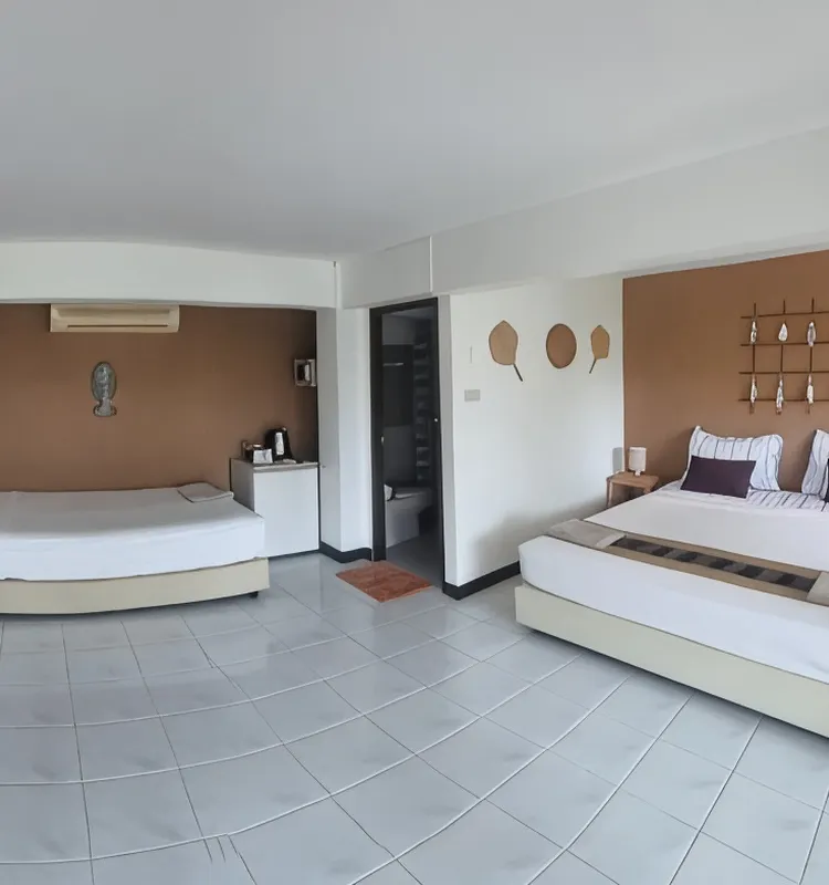 Triple Room Ch5