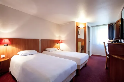 Hôtel Inn Design Mâcon Nord - parking