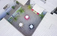 Dyke Suites and Apartments - Gym
