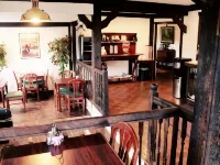 Auld Holland Inn Hotels in Oak Harbor
