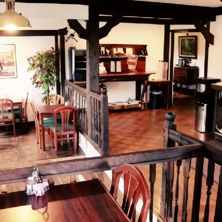 Auld Holland Inn