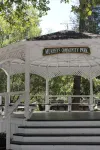 The Decanted Chateau; a two minute drive to Downtown Murphys - 2-Star
