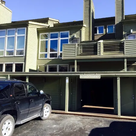 Great Views, Great Location, Newly Renovated & Furnished, Jackson Hole Condo !!
