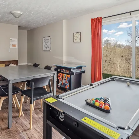 Rainbow Ranch: Family Friendly 4 Bedroom in Lovely Williamstown, 5 min to ARK!