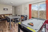 Rainbow Ranch: Family Friendly 4 Bedroom in Lovely Williamstown, 5 min to ARK! - 4-Star