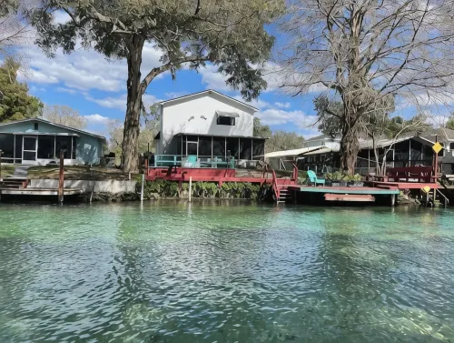 Main River house: Includes Kayaks, Canoe, Game Rm, Weeki Spring behind home, - Gym