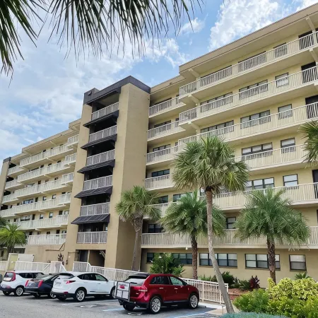 Endless Oceanfront Upper Floor Views of Ocean/Pier from This Wonderful Condo!