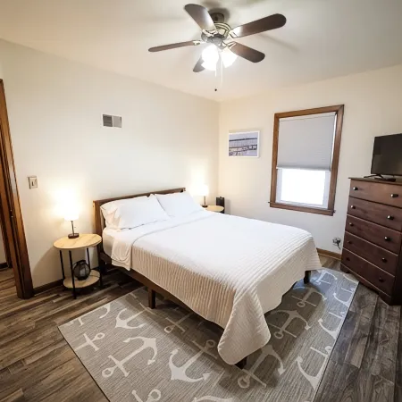 2 E-Bikes & Kayaks included & No Cleaning Fees!!