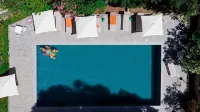 Club Hotel - Pools