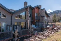 Family friendly 3 bdrm, hot tub, close to Canyons Village, interior designed - balcony