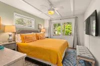 Luxury 6BR-5.5BA, heated pool, firepit, 2 porches, sheets/twls, beach/baby gear - Private Pools