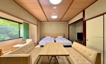 Ureshino Onsen Yusyuku Sarayama