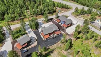 恩伯斯白金雙拼住宅, 可攜帶寵物, 可使用室外泳池, 鋪裝道路 - 精品