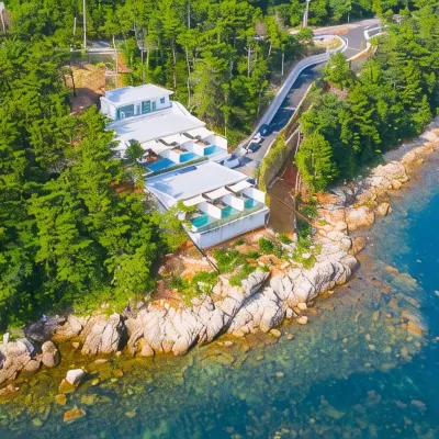 Geojedo Rieul Pool Villa 鄰近南部面事务所的酒店